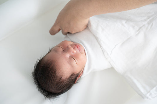 What To Look Out For When Swaddling Your Baby